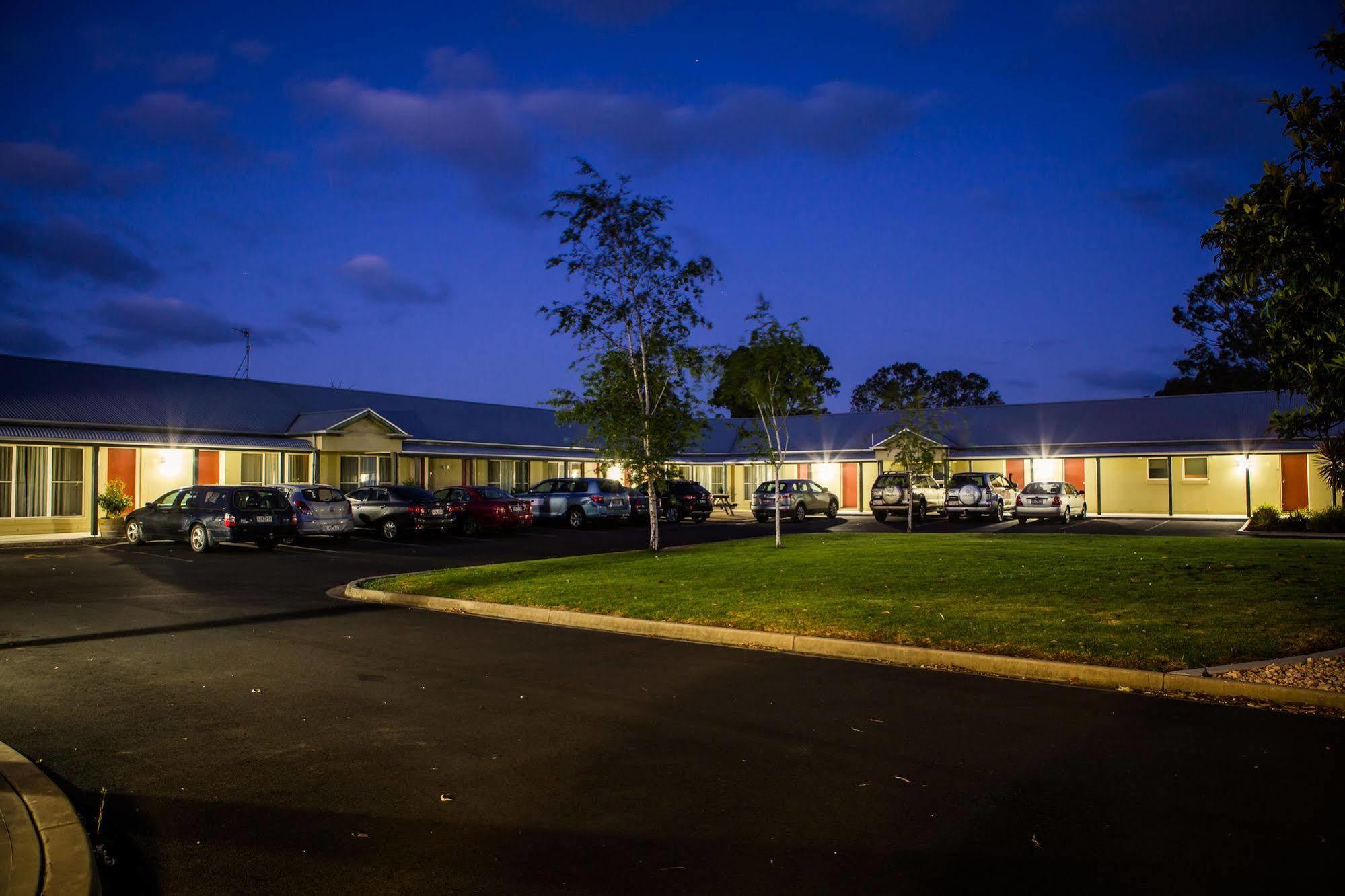 Alexander Cameron Suites Penola Eksteriør bilde