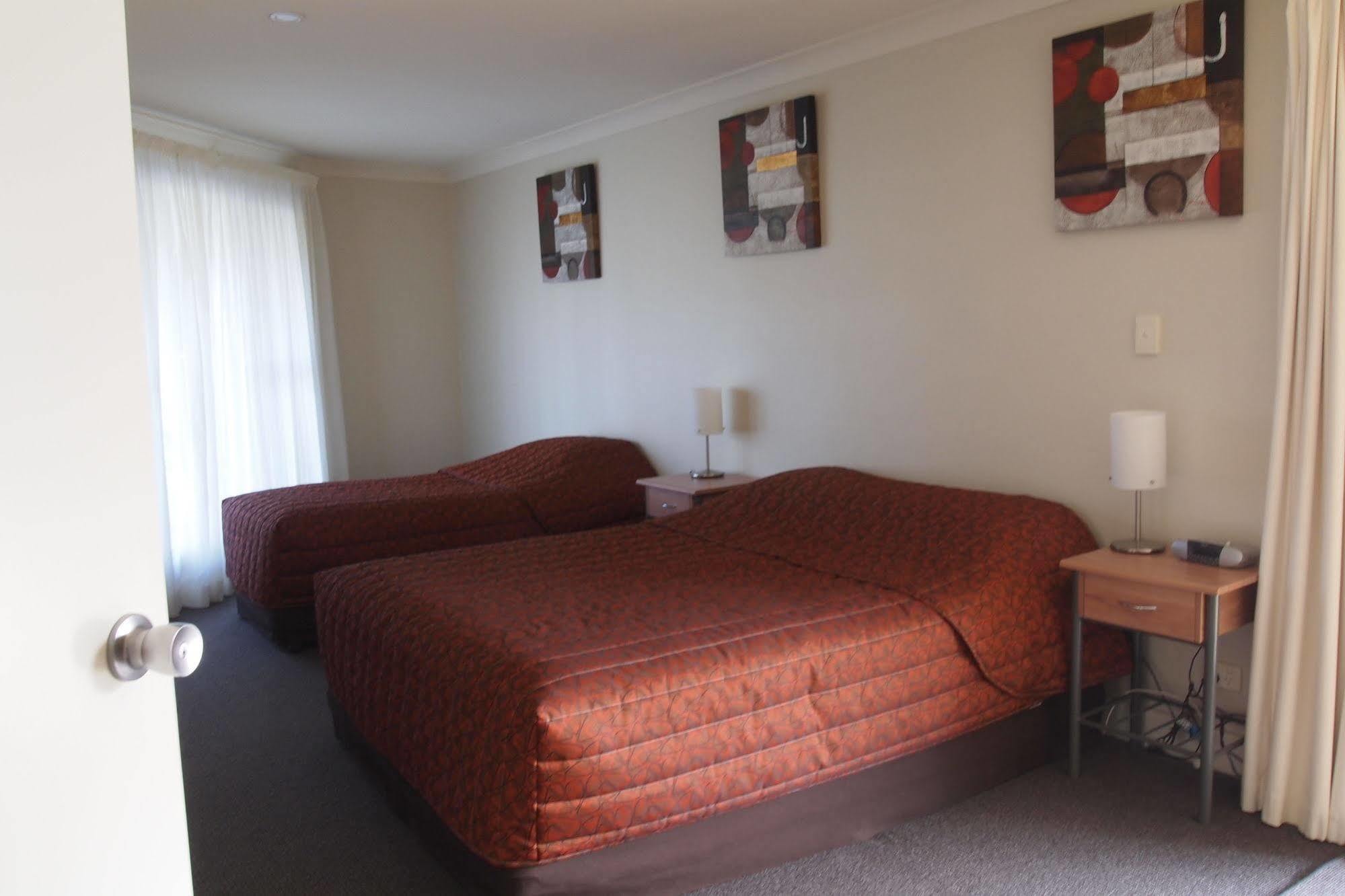 Alexander Cameron Suites Penola Eksteriør bilde