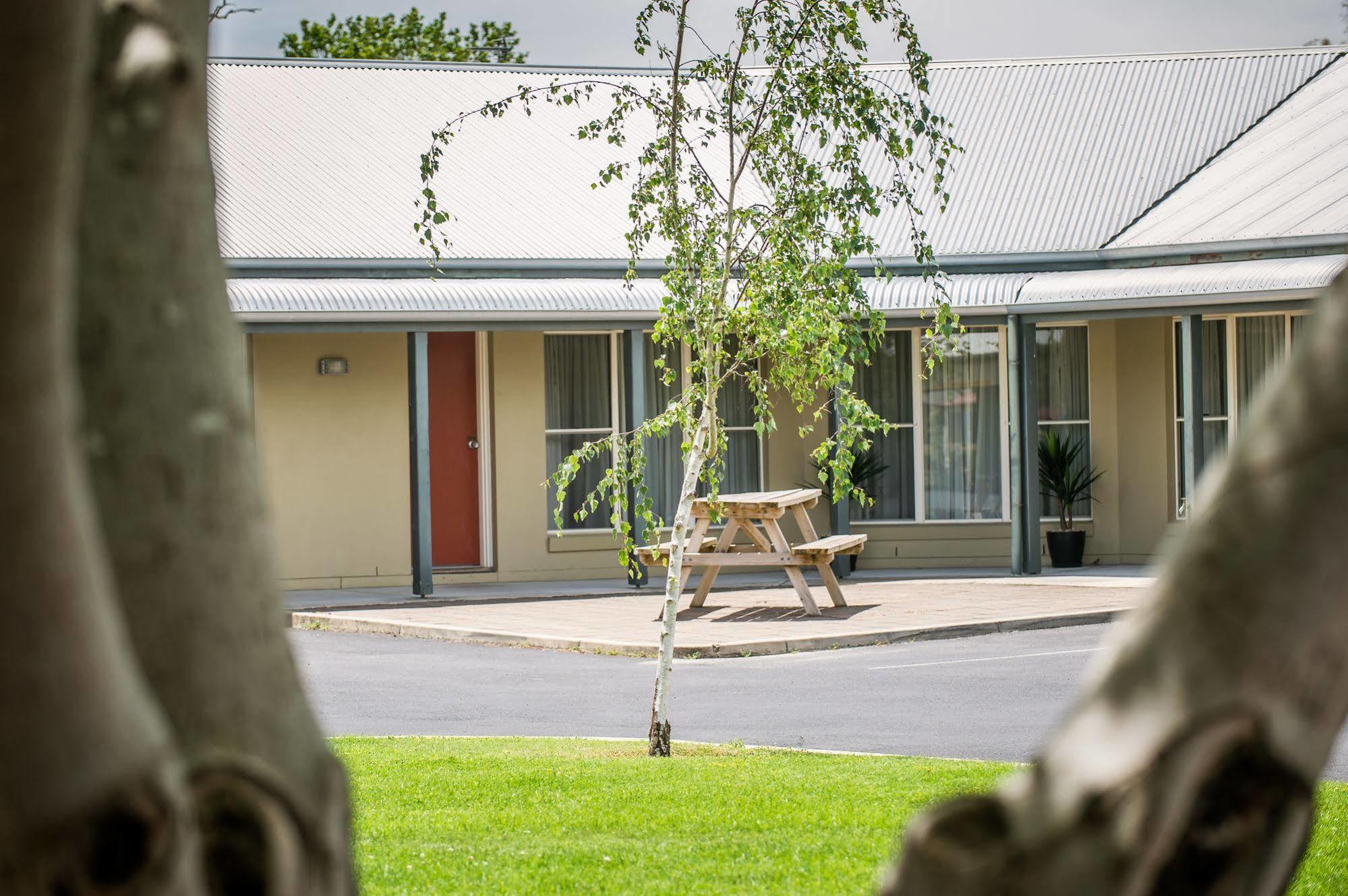 Alexander Cameron Suites Penola Eksteriør bilde