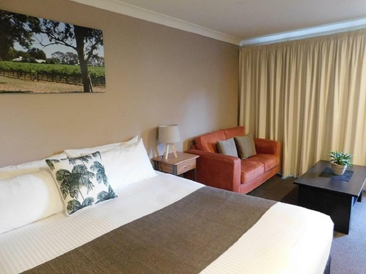 Alexander Cameron Suites Penola Eksteriør bilde