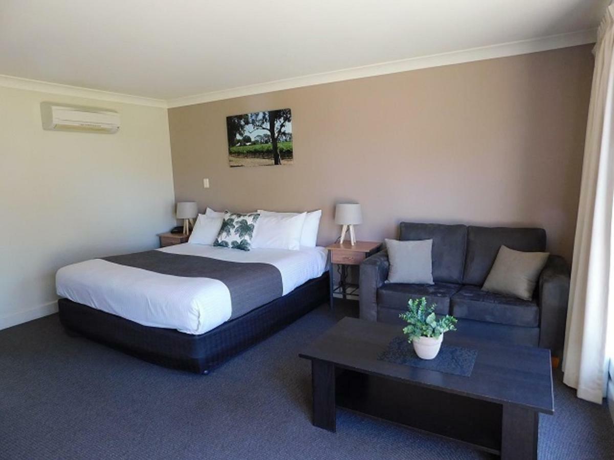 Alexander Cameron Suites Penola Eksteriør bilde